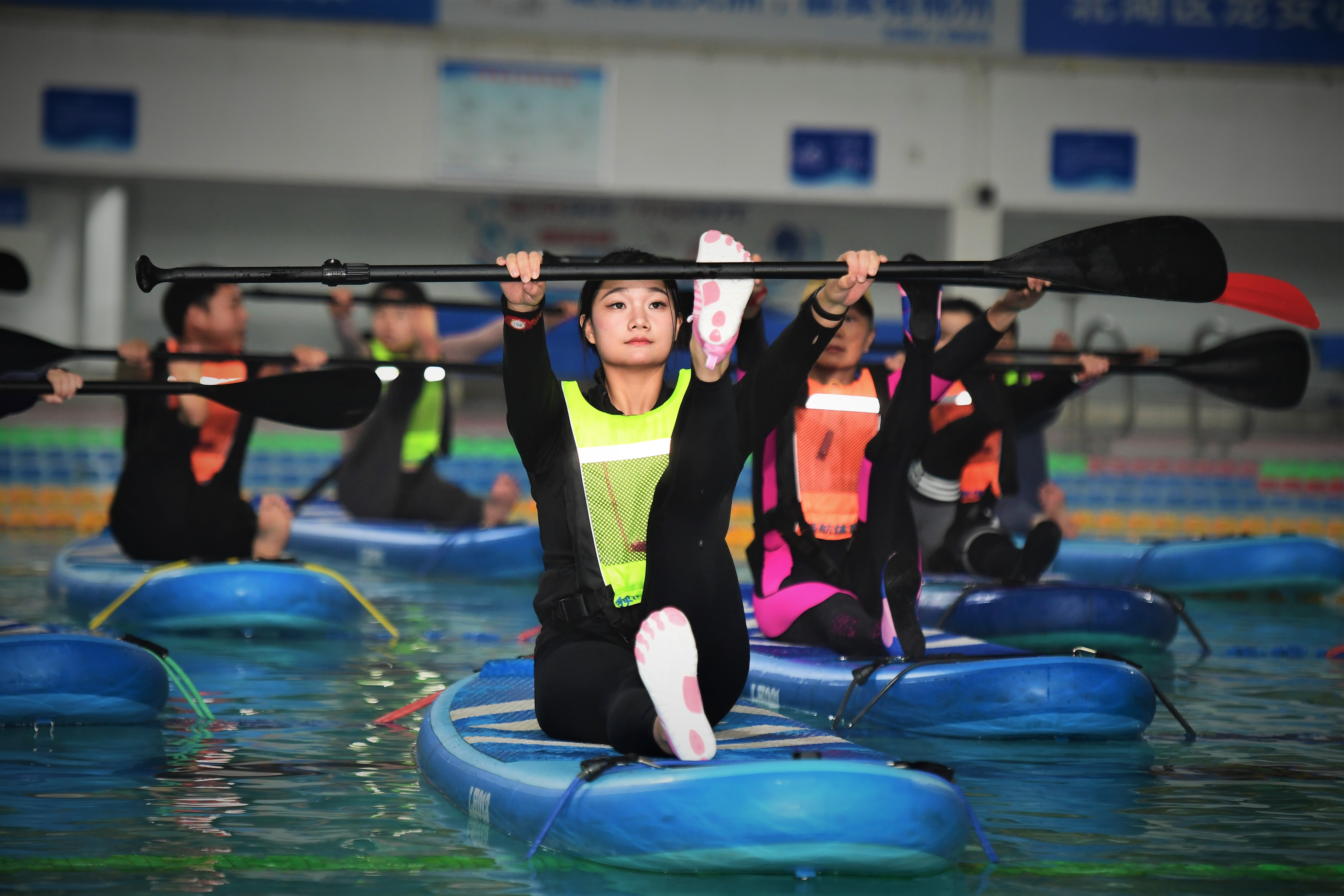 九游体育网站：2023年郴州市北湖区桨板瑜伽社会指导员培训班开班(图2)