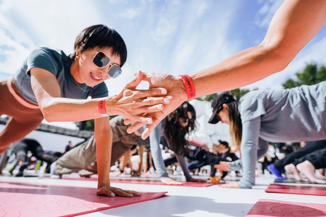 lululemon天猫超级品牌日“WunderPuff动态剧场”诠释风格不冷场(图11)