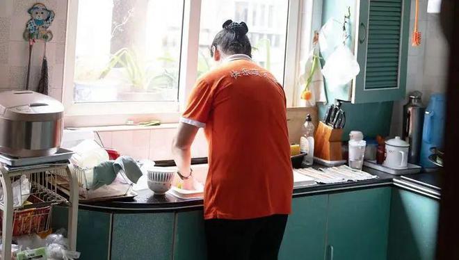 九游体育网站：杨浦如何用服务的精度与温度“跑赢”老龄化深度？(图4)