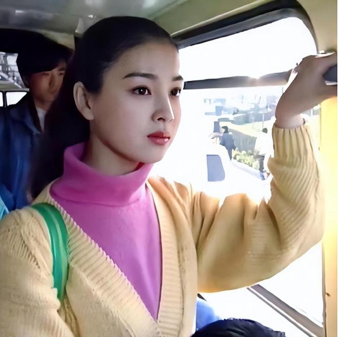 刚生女儿就被离婚独自养娃25年的演员赵明明风光背后全是泪水(图5)