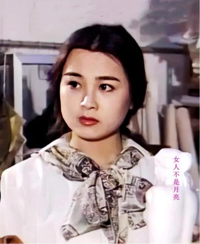 刚生女儿就被离婚独自养娃25年的演员赵明明风光背后全是泪水(图6)