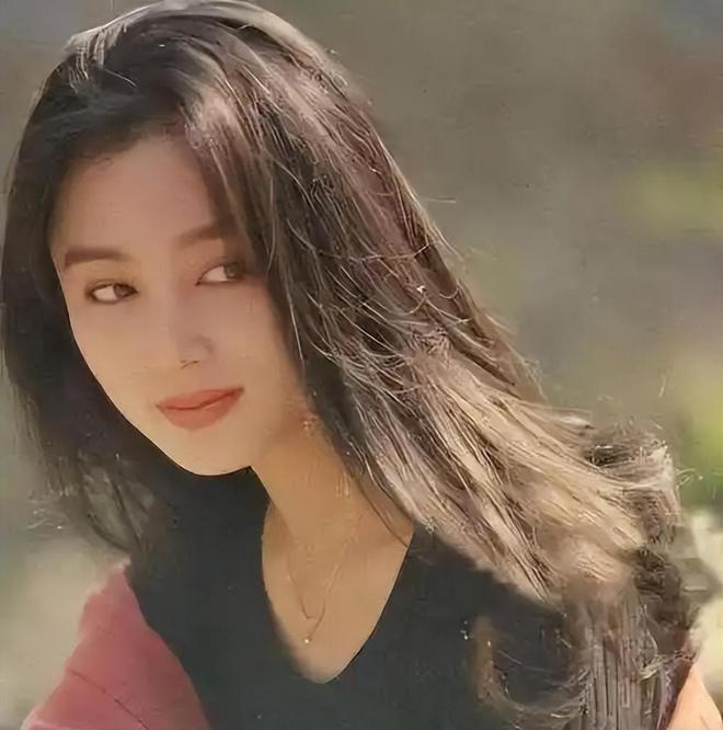 刚生女儿就被离婚独自养娃25年的演员赵明明风光背后全是泪水(图19)