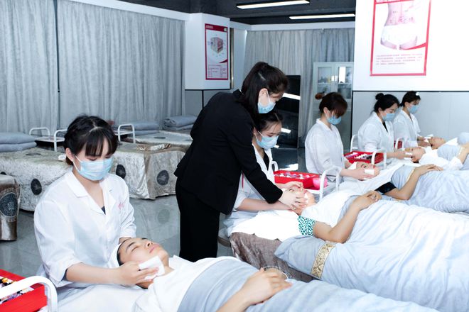 九游体育网站：嘟嘟瓜美业平台：正规可靠低退费率让您放心学习！(图1)