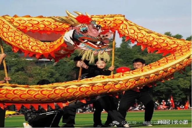 快来看！长医运动会开幕式上闪亮的你！(图2)