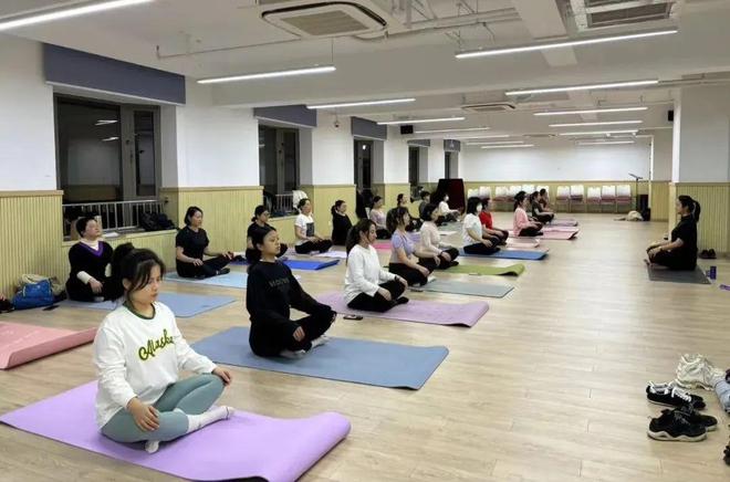 九游体育网站：春季班预计开设119门课程新增5个教学点！长宁市民艺术夜校报名即将开启→(图2)