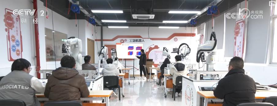 节前岗位对接忙：多地推出多样化活动力促就业与用工双赢(图5)