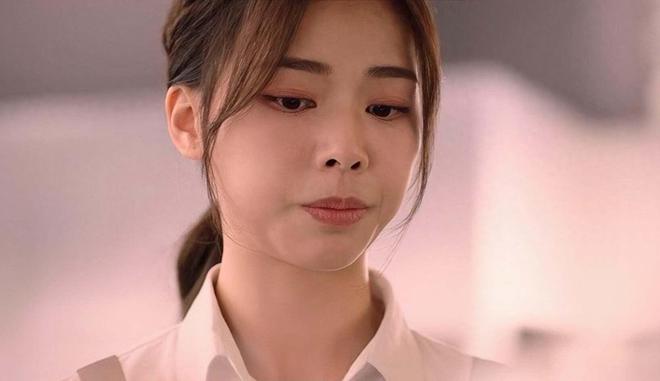 TVB女星拥有完美背肌晒健身照尴尬走光前男友为其坠楼自杀(图1)