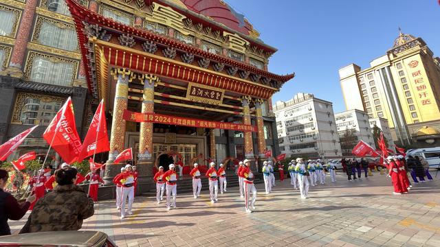 舞动健身迎新岁郑州健身团2024年度盛典美满落幕(图1)