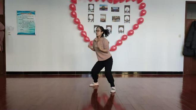 九游体育网站：瑜伽班年末联欢会(图4)