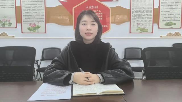 九游体育：凝心聚力·锚定方向利州区莲花初级中学毕业班教学工作研讨会(图2)