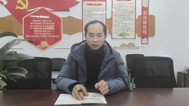 九游体育：凝心聚力·锚定方向利州区莲花初级中学毕业班教学工作研讨会(图3)