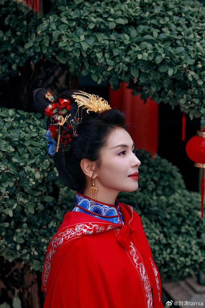 46岁刘涛“神女造型”惊为天人新身份曝光震惊全网：终于等到这一天了(图4)