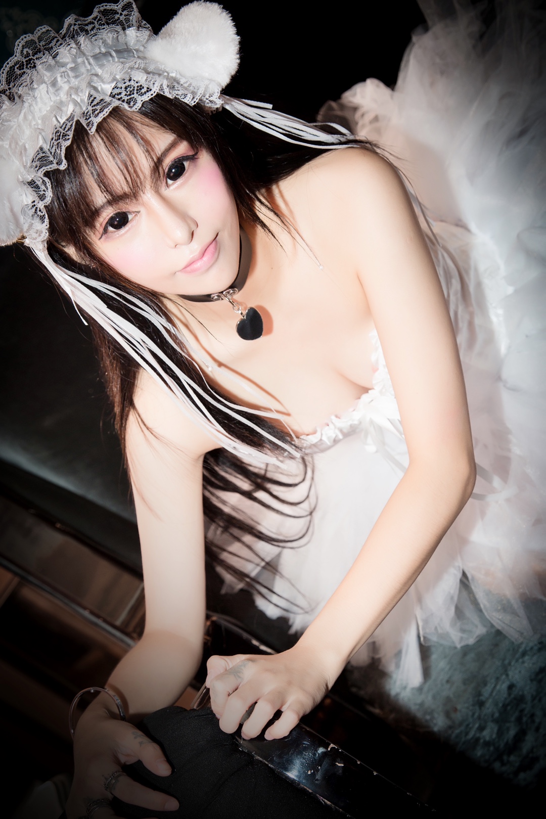 卖婬QQ和微信号版(图1)