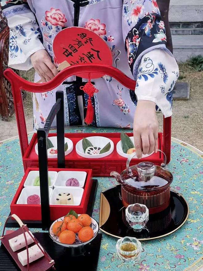 地铁站纳凉又有新玩法啦！(图1)