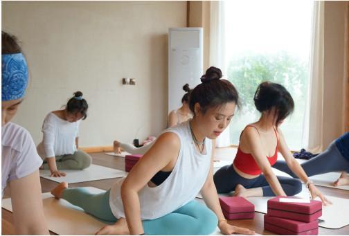 九游体育：首届中国身心健康与疗愈⁺大会：简橙教育平台引领银龄群体科学养生新趋势(图7)