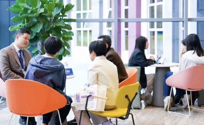 九游体育：鲸帆港人子弟学校李莉：以DSE为舟载港籍学子驶向融合教育彼岸(图6)