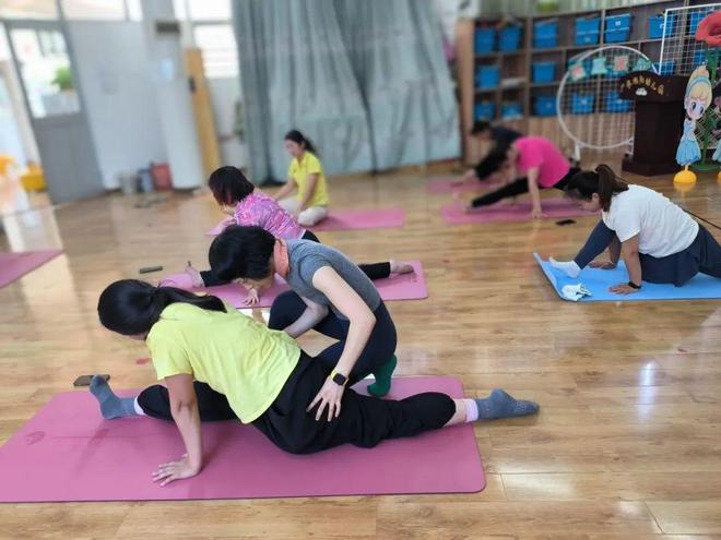 九游体育网站：不卡年龄学历还带薪养生：中年女性的天选职业是它？(图14)