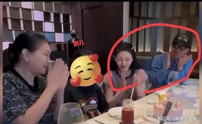 九游体育：许雅钧母亲节聚餐请四位妈妈具俊晔缺少孩子陪伴(图9)