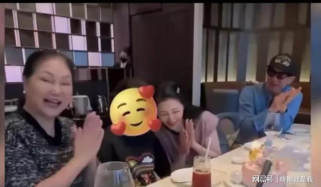九游体育：许雅钧母亲节聚餐请四位妈妈具俊晔缺少孩子陪伴(图10)