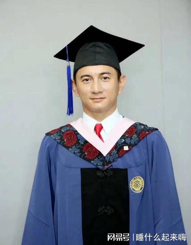 娱乐圈那些高学历明星李健撒贝宁保送清北张凌赫理科学霸(图8)