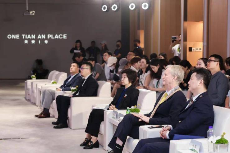 九游体育：别卷了!天安1号发布会亮出底牌：这才是领先上海十年的生活王炸!(图13)