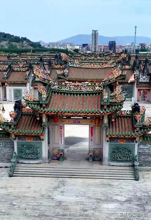 违建豪宅“英之园”已连夜拆除数十台挖机正在作业回应(图4)
