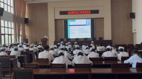 怀远县中医院护理部开展实习生岗前培训(图2)
