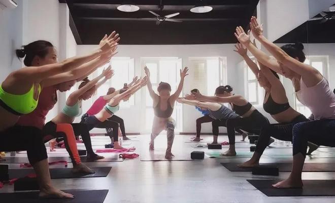 九游体育：新加坡中文瑜伽教练培训课程：直接面向就业！0基础小白也能学～(图20)