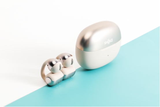 共迎2025国际瑜伽日韶音×PURE以开放聆听重新定义宠物瑜伽体验(图2)