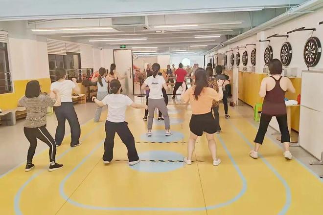 瑜伽、尊巴、八段锦这个“宝藏公园”里藏着一所健身夜校！(图3)