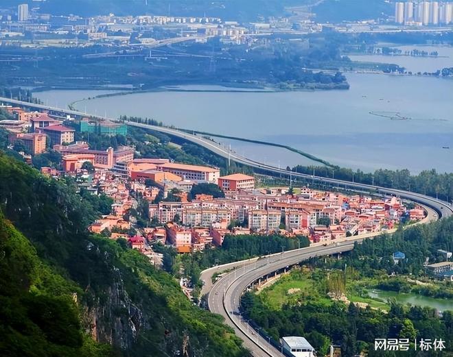 九游体育网站：中国10大宜居城市排行榜假如退休后选择一城终老你会选哪里？(图9)