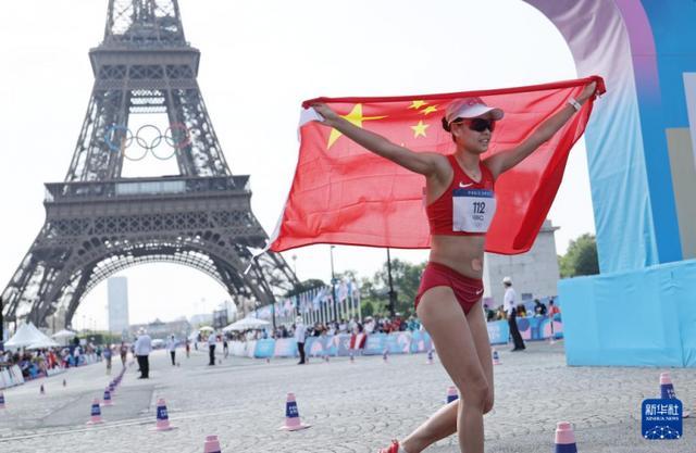 九游体育网站：青人物｜行至“北京时间”杨家玉步履不停(图3)