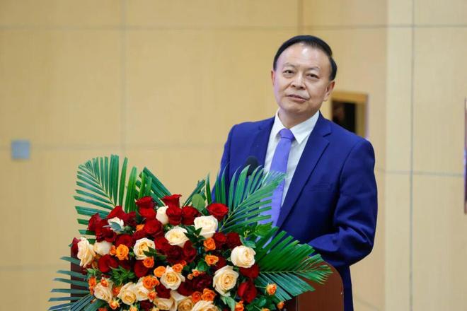 智造未来——民办高校机电类专业升级与数字化课程体系建设论坛在西安工商学院成功举办(图2)