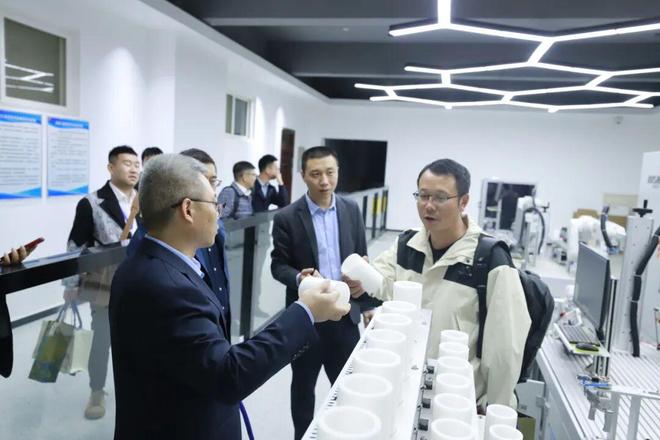 智造未来——民办高校机电类专业升级与数字化课程体系建设论坛在西安工商学院成功举办(图23)