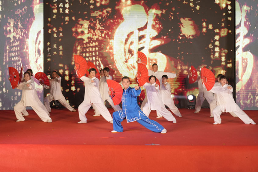 把退休生活过成“上学记”南城社区“爱晚”老年学校如何实现“文化养老”？(图7)