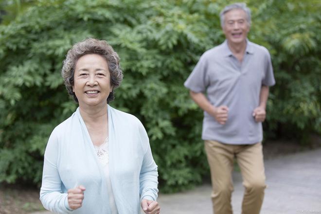 茶与咖啡哪个更健康？饮品选择的营养比较(图7)