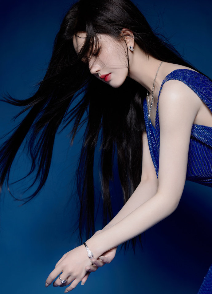 熊猫体育：18一19sex性瑜伽HD(图1)