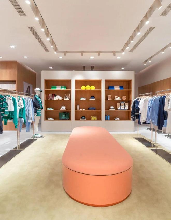 九游体育网站：借三叶草联名出圈的SportyRich终于在中国开店了(图2)