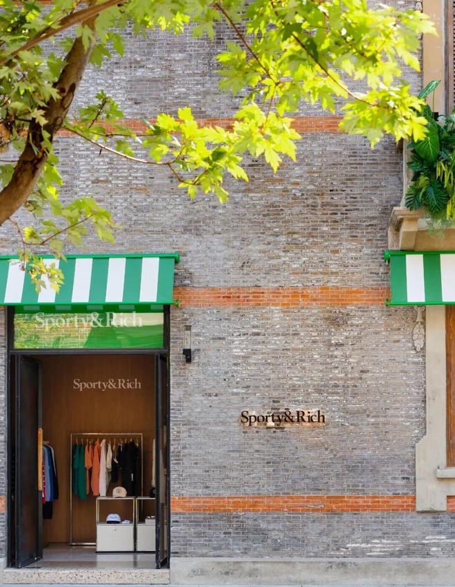 九游体育网站：借三叶草联名出圈的SportyRich终于在中国开店了(图5)