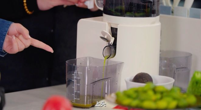 九游体育网站：这届健身邪修已经不去健身房了(图6)