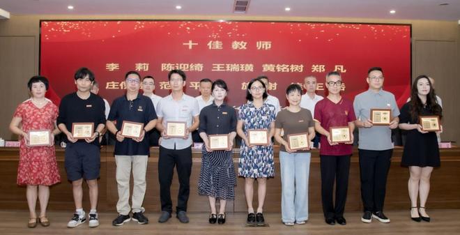 老年教育绘就老有所学幸福图景(图2)