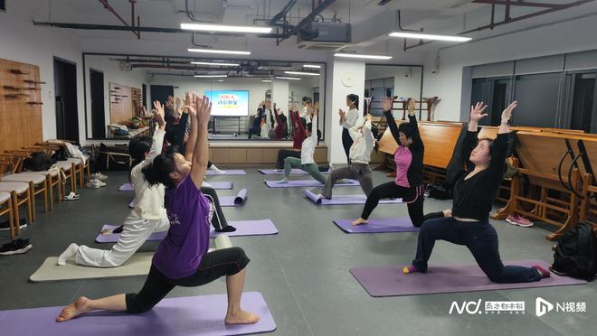 精准服务暖民心广州天河“家门口”的公益课堂惠及近千人次(图2)