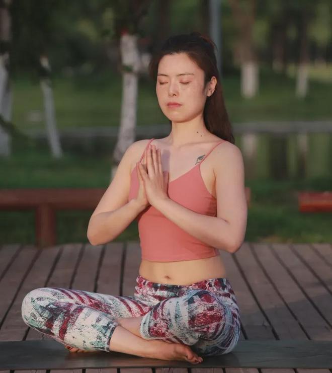瑜伽这场“骗局”到底忽悠了多少中国女人(图9)
