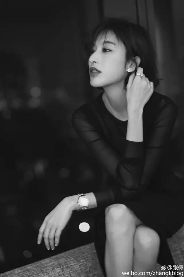 被骂最丑校花撞脸吴佩慈被男友劈腿的她如今变身蔬菜美少女!(图15)