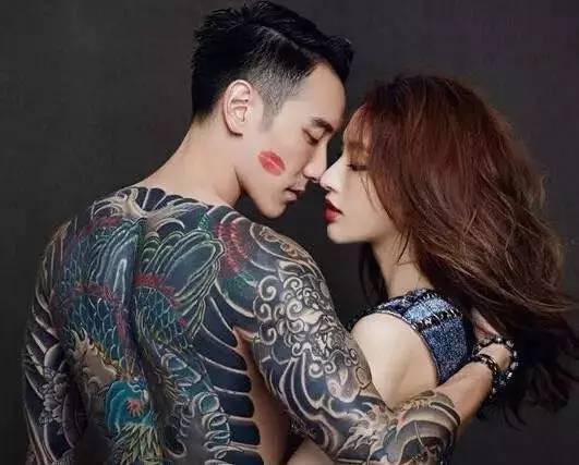 被骂最丑校花撞脸吴佩慈被男友劈腿的她如今变身蔬菜美少女!(图19)