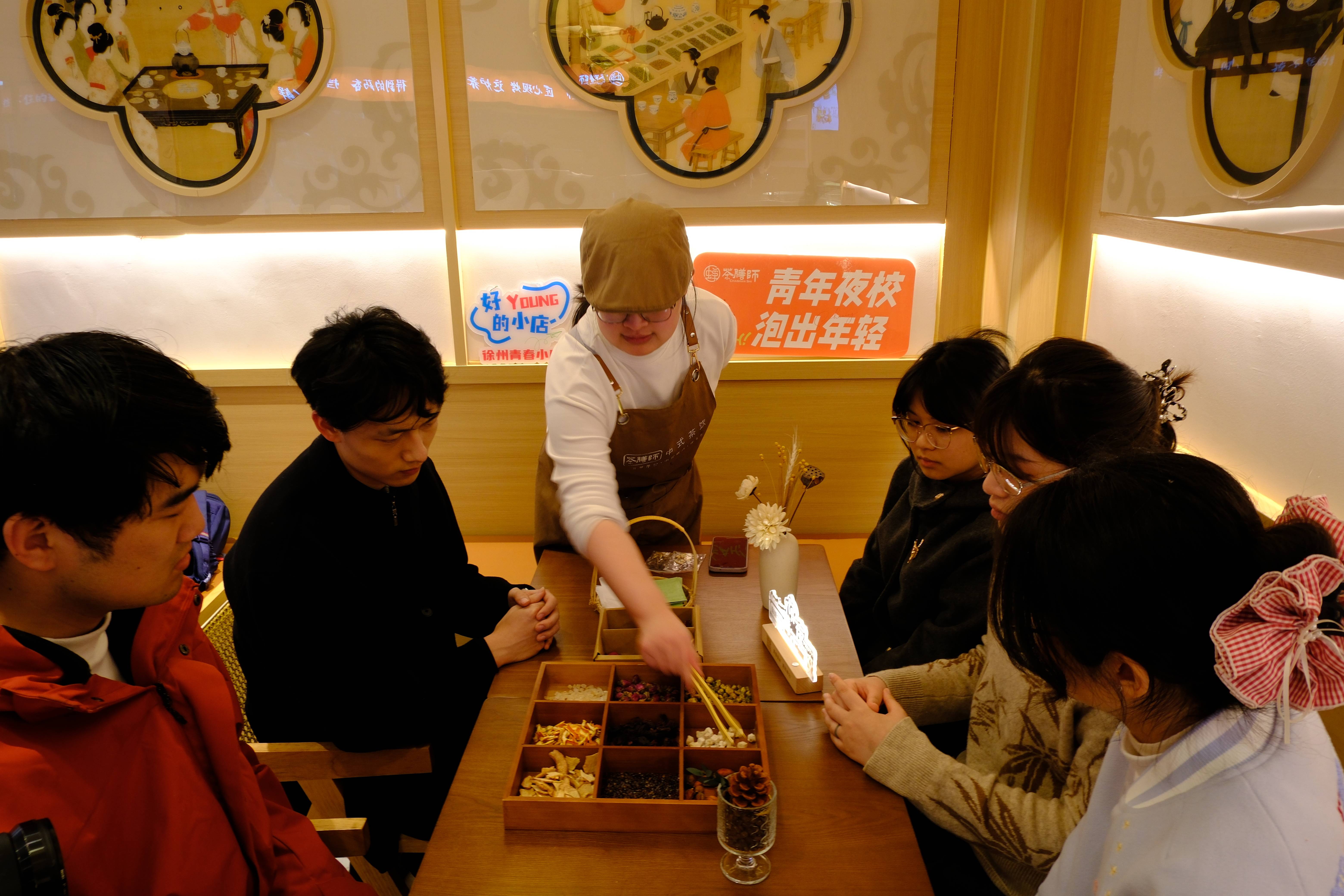 江苏徐州：从“微光点点”到“星河璀璨”“青春经济”激活老城“年轻力”(图3)