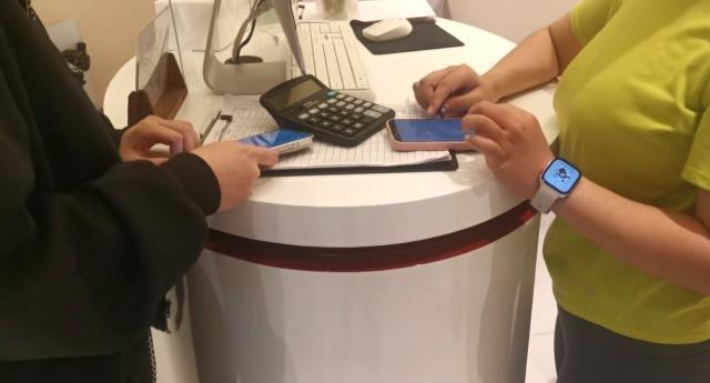 开屏跑腿|瑜伽课退款引争议:违约金该按全款还是剩余课程费用算?(图2)