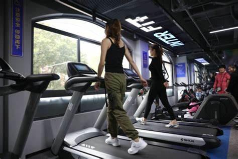 烧光上千万!欠薪闭店、实控人被抓上海又一知名健身房人去楼空(图20)