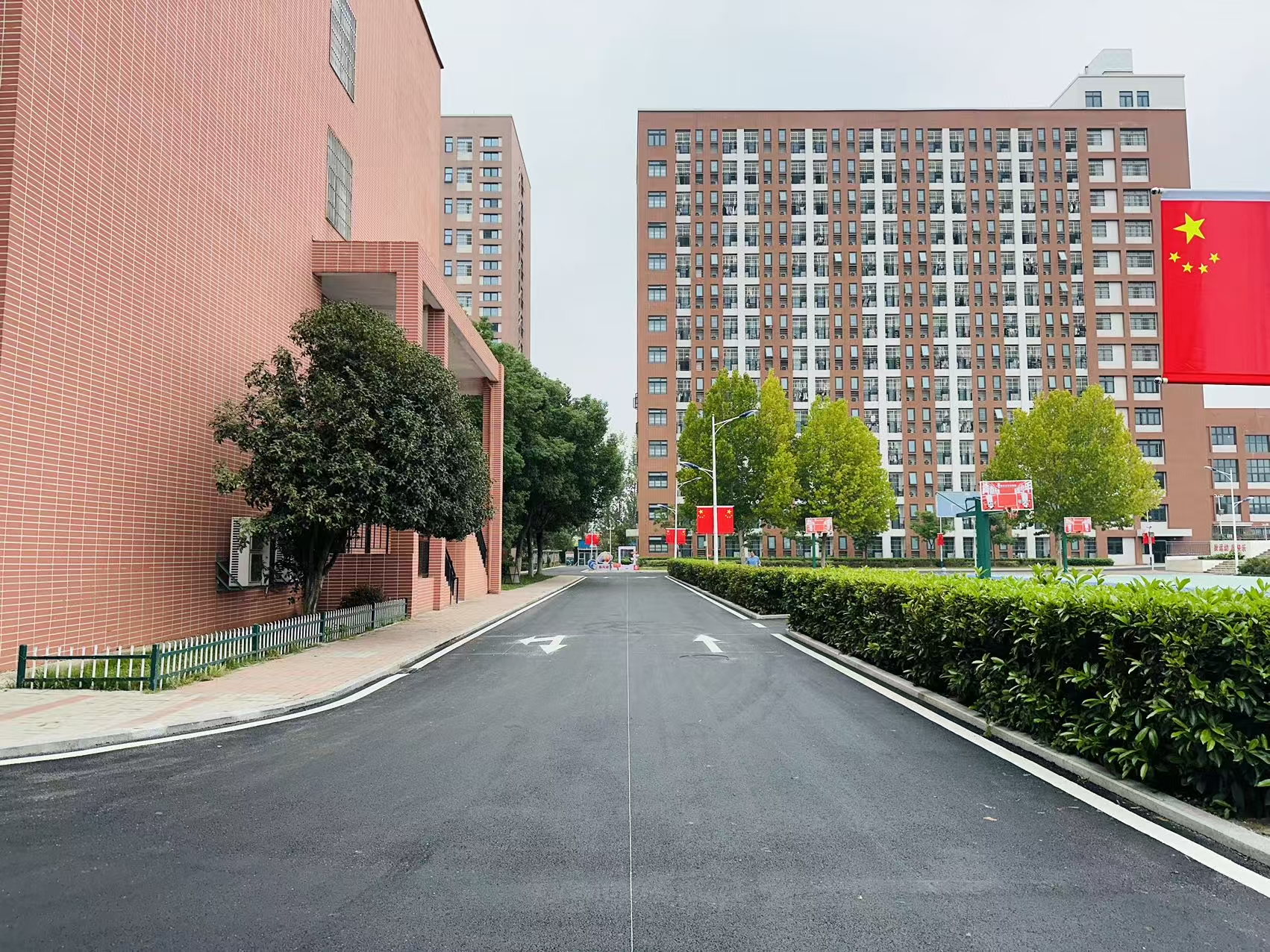 九游体育：讲讲技工学校招生流程高级技工学校学历有什么用如何选择(图2)