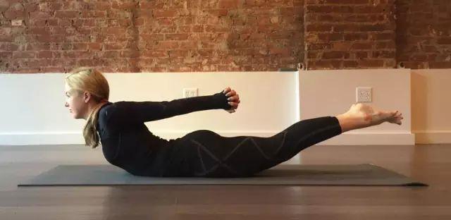 九游体育：瑜伽动物体式大全赶快收藏！(图3)